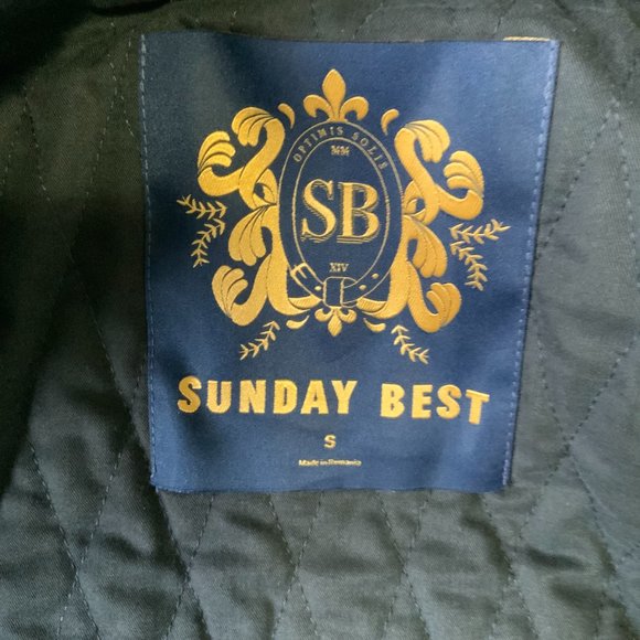 ARITZIA - Sunday Best Hutton Coat (Navy) oversized fit. - Picture 4 of 7